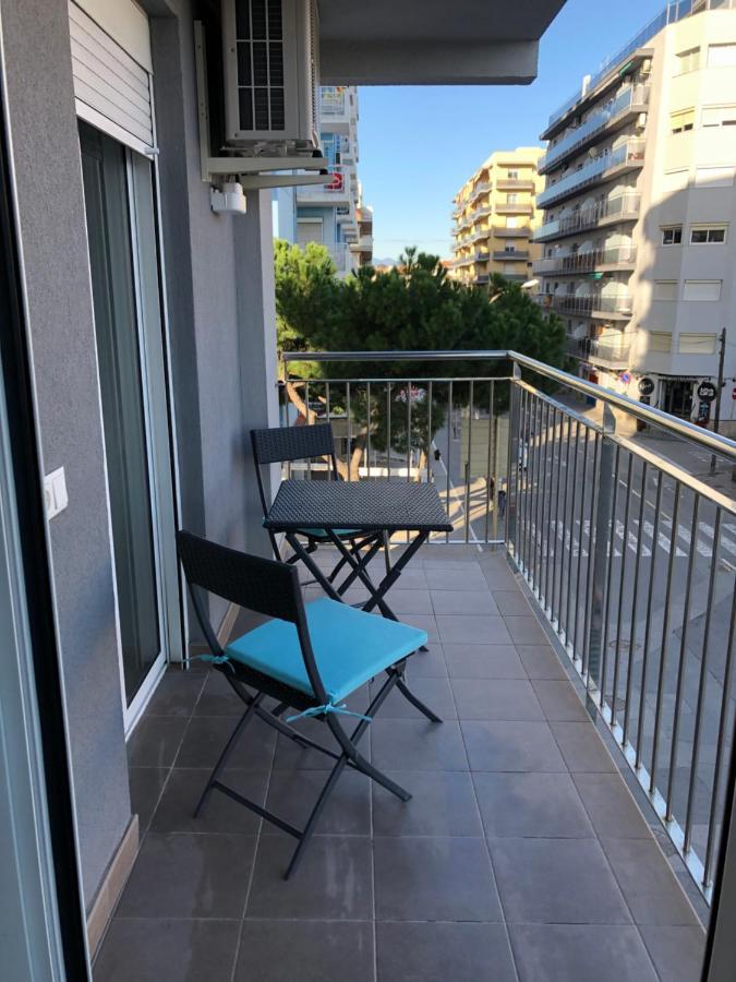 Beta'S Place - Apartamento Primera Linea De Playa Blanes Esterno foto